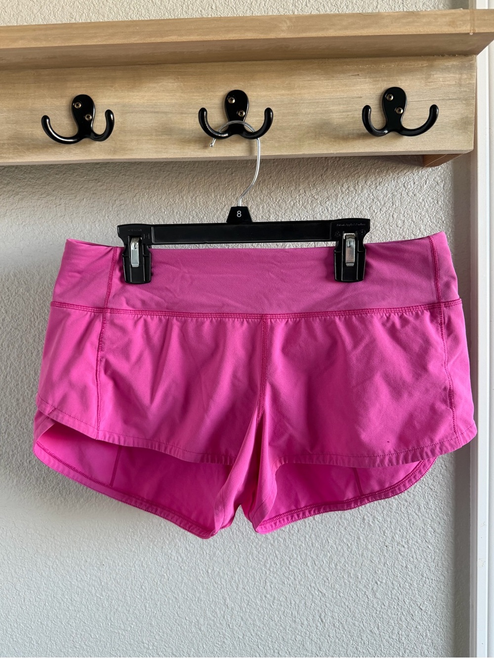 Woman’s Lululemon speed up shorts